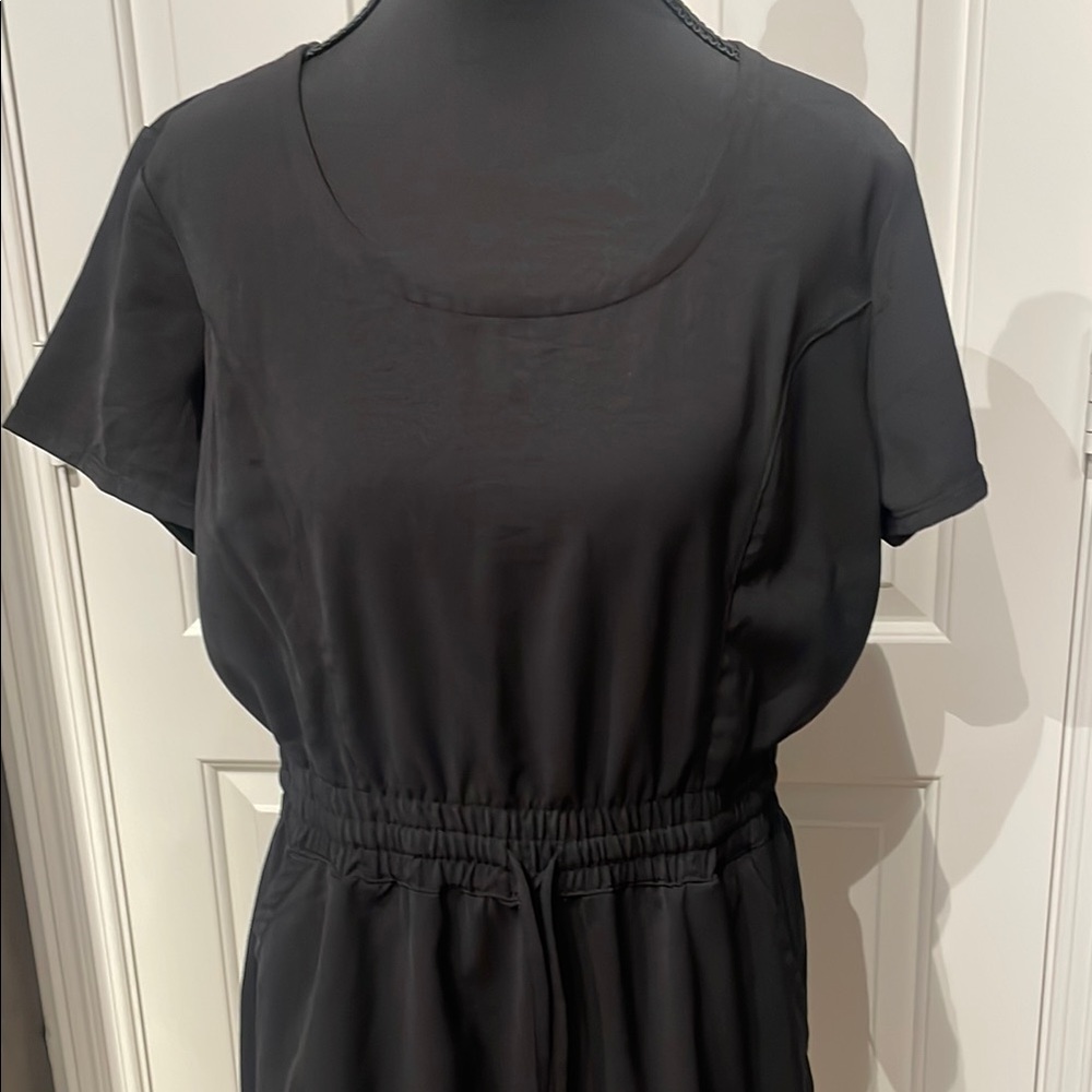 32 Degrees Black Scoop Neck Mini Dress with Pockets! - Picture 3 of 6